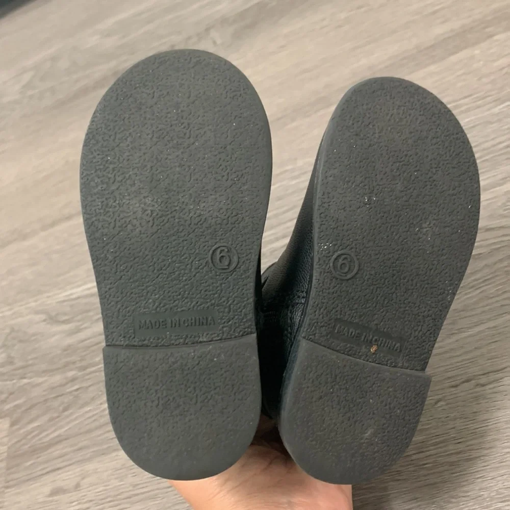 Gap baby black boots - size 6